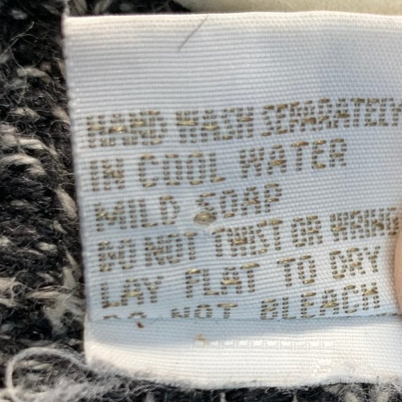 Northern Isles Black and White Sweater Vest - Picture 6 of 7